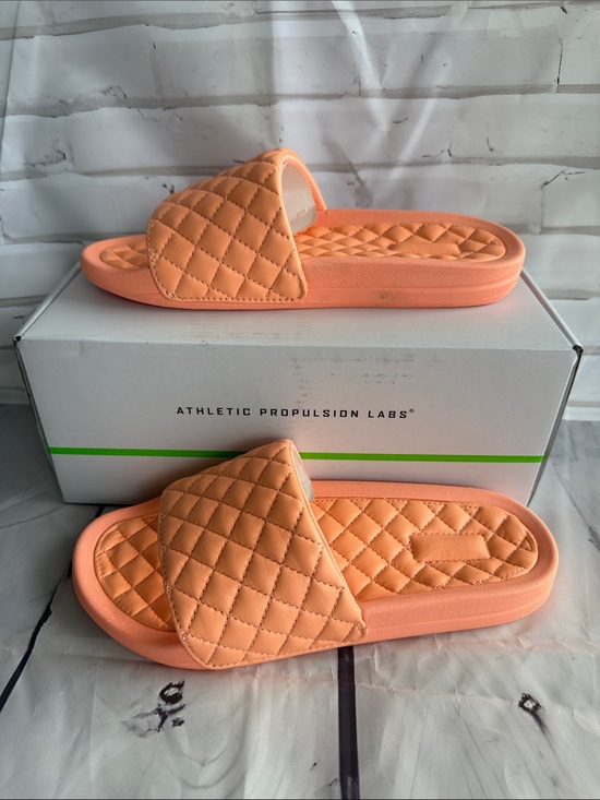 Athletic Propulsion Labs Shoes - Athletic Propulsion Labs Women’s Lusso Slide in Neon Peach